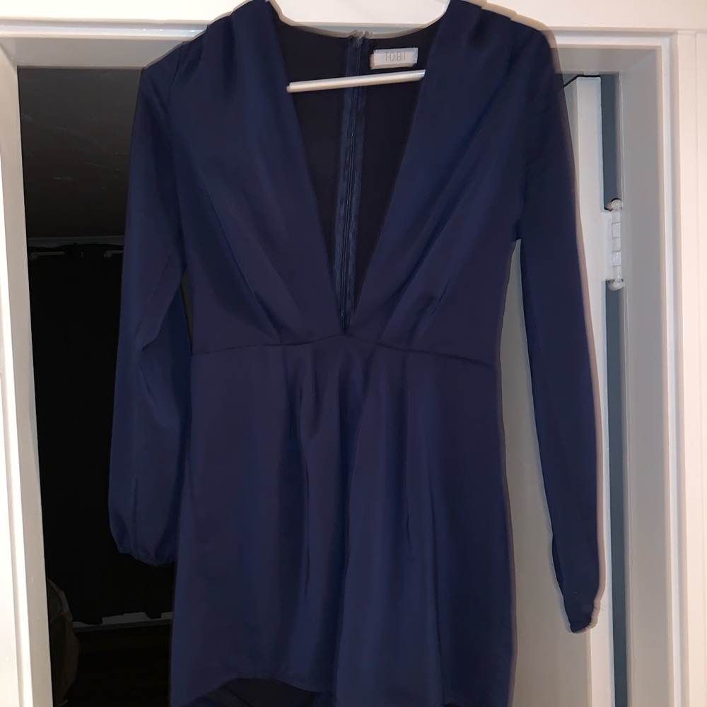 Tobi size small long sleeve romper